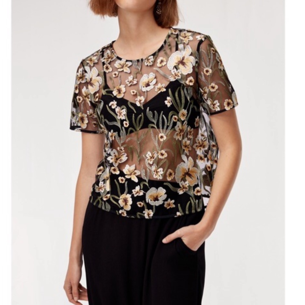 Aritzia Little Moon Blouse Floral NWT - Picture 1 of 7